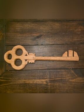 Rustic Wooden Key Wall Decor - Brown